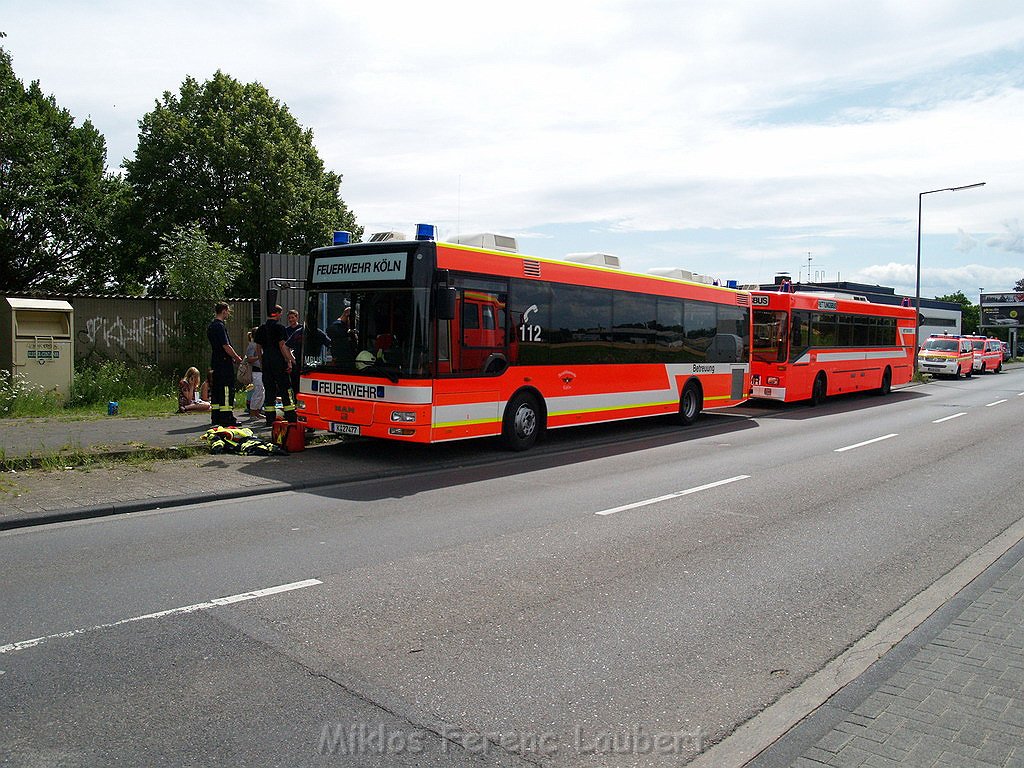 VU Auffahrunfall Reisebus auf LKW A 1 Rich Saarbruecken P36.JPG